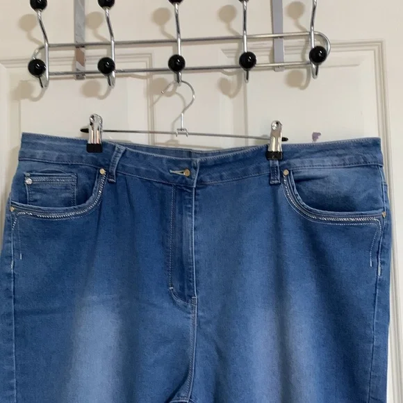 BE ME BLUE BEDAZZLED WIDE LEG JEANS SIZE 22 - Picture 2 of 8